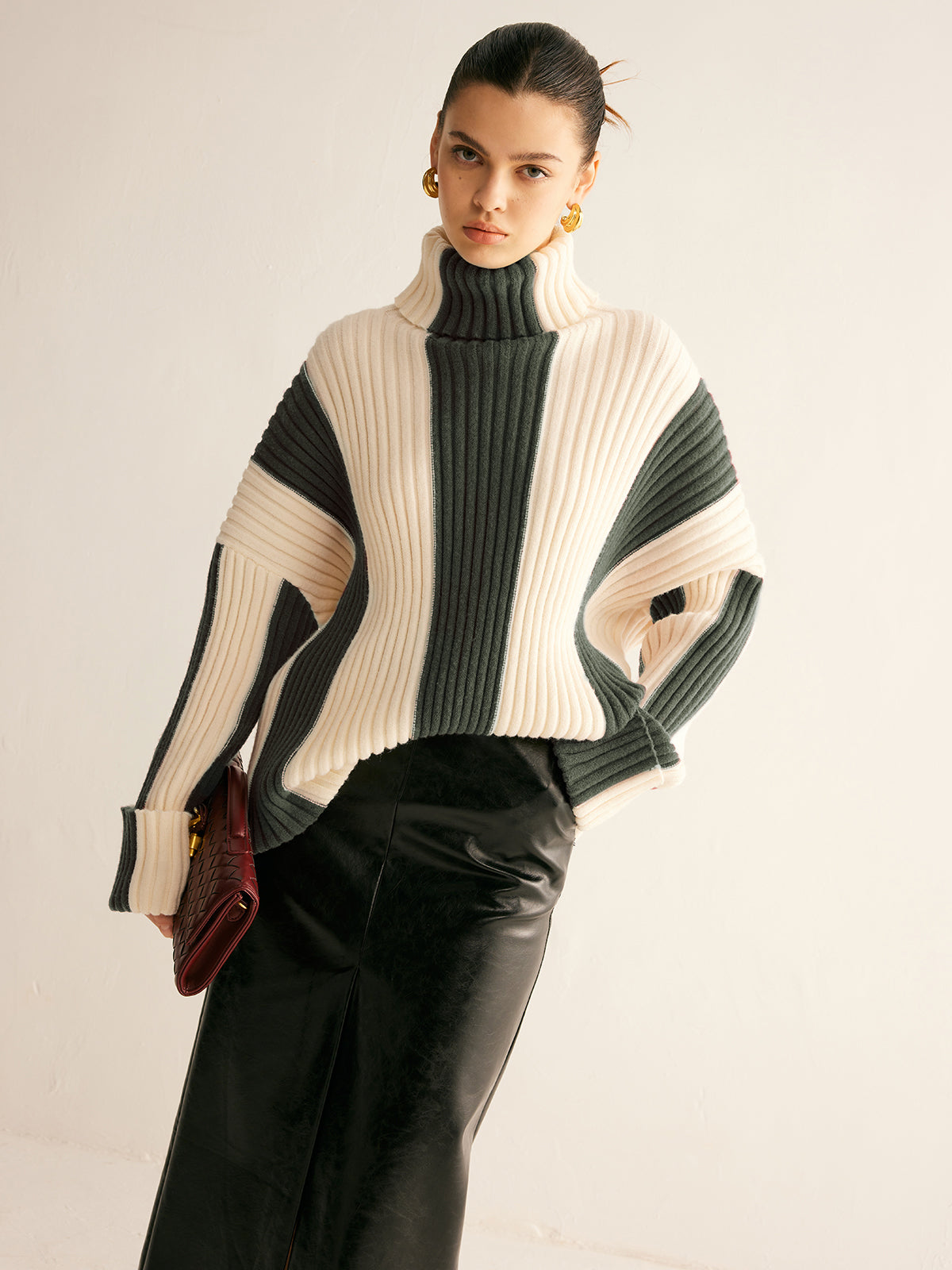 Ribbed Color Block Turtleneck Sweater