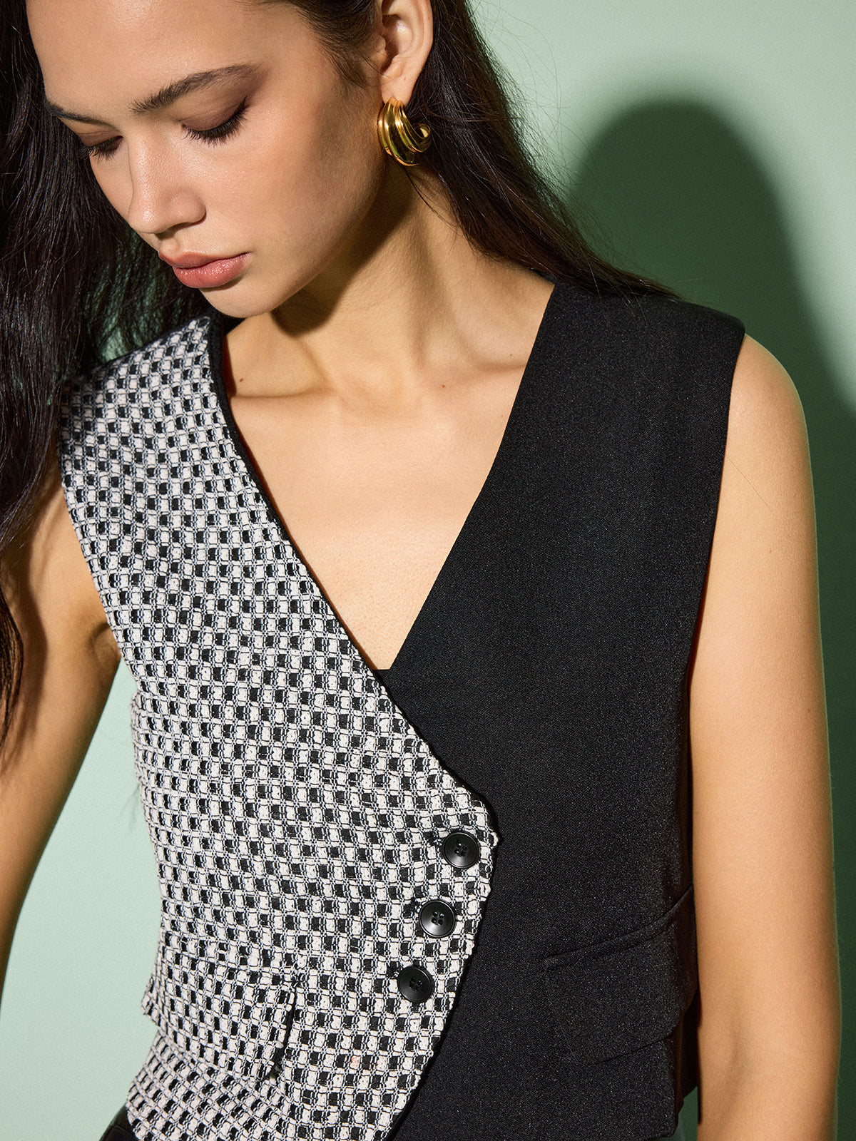 Color &  Block Criss Cross Button Vest